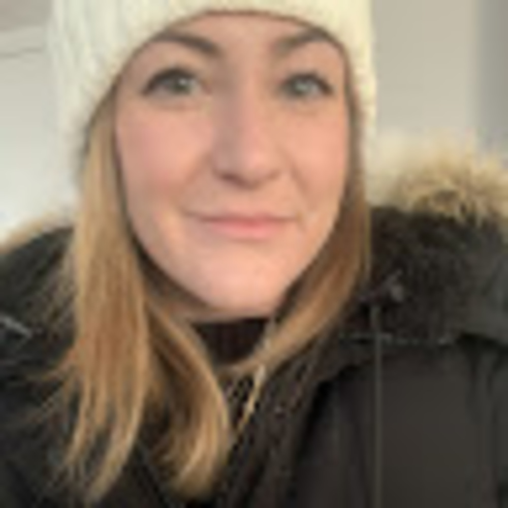 Meet your Posher, Alexis
